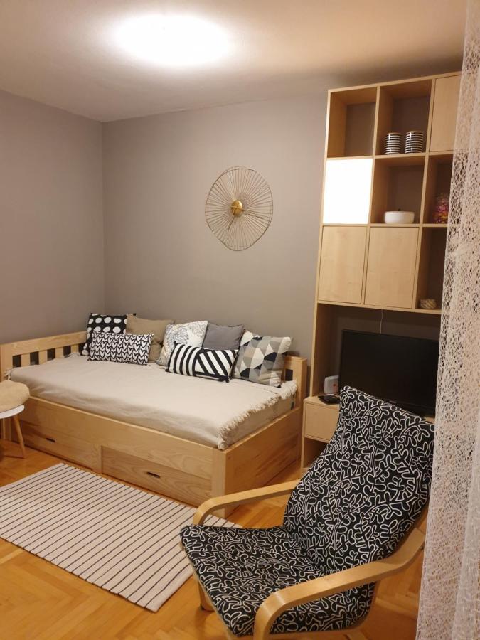 Stan Na Dan "Irina" Banja Luka Apartment Ngoại thất bức ảnh